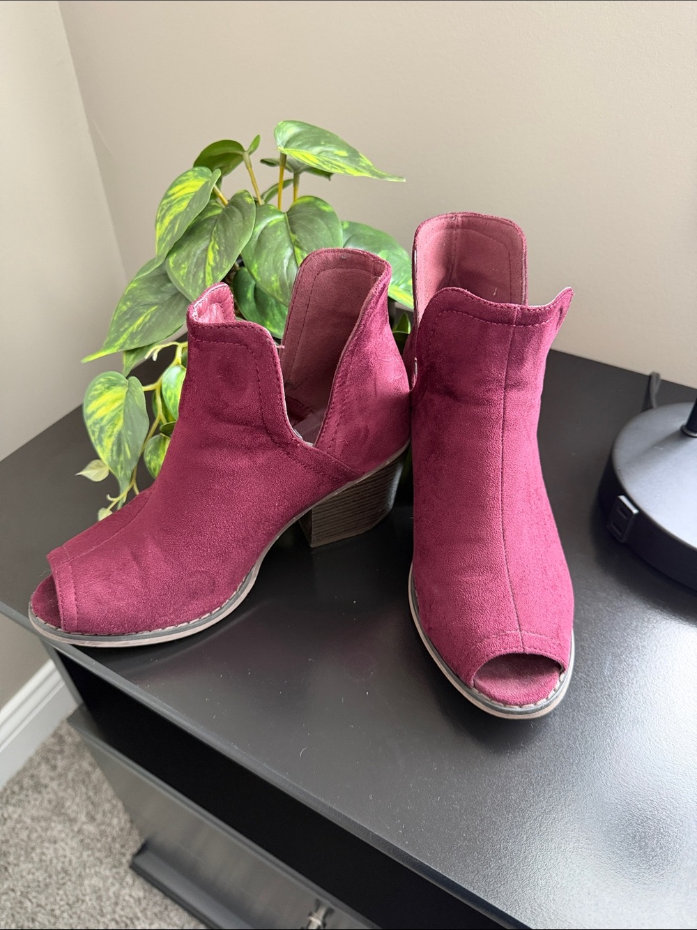 Women's Open-Toe Ankle Booties in Burgundy